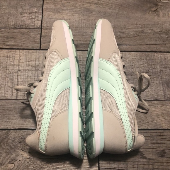 Puma retro runner sneakers in mint and light grey with soft foam support inserts - Picture 2 of 11